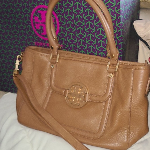Tory Burch Handbags - Authentic Tory Burch Amanda
